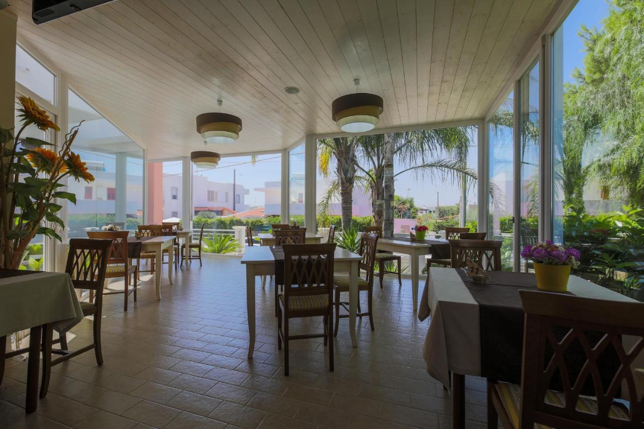 Hotel Corallo 토레 산타 사비나 외부 사진
